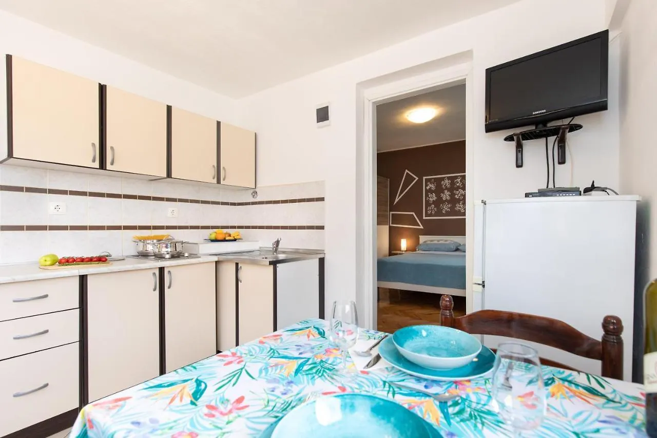 Apartment Linda Vrbnik Croatia
